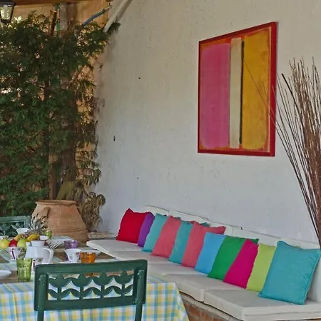 Villa Sleeps 8 Pool Wifi *